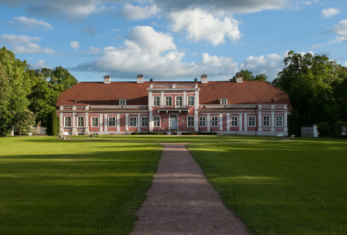 Sagadi manor image