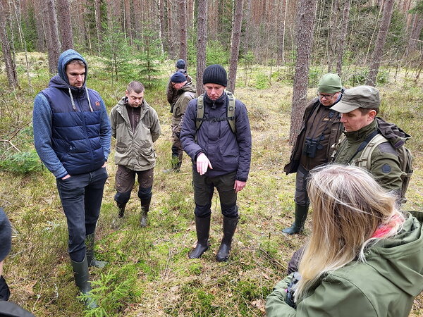 Indrek Tammekänd tutvustamas seiramise põhialuseid. Foto: Kaidi Jõesalu