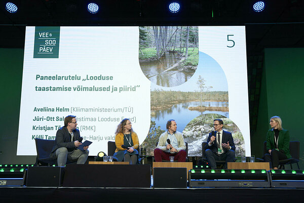 Vee ja Soo päeva paneelarutelu "Looduse taastamise võimalused ja piirid". Foto: Jassu Hertsmann