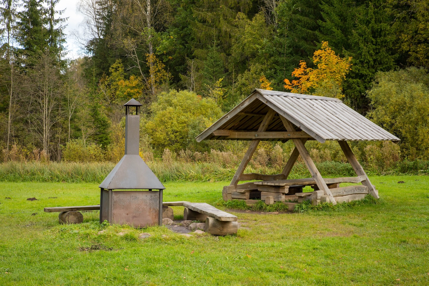 Loodi paisjärve lõkkekohad