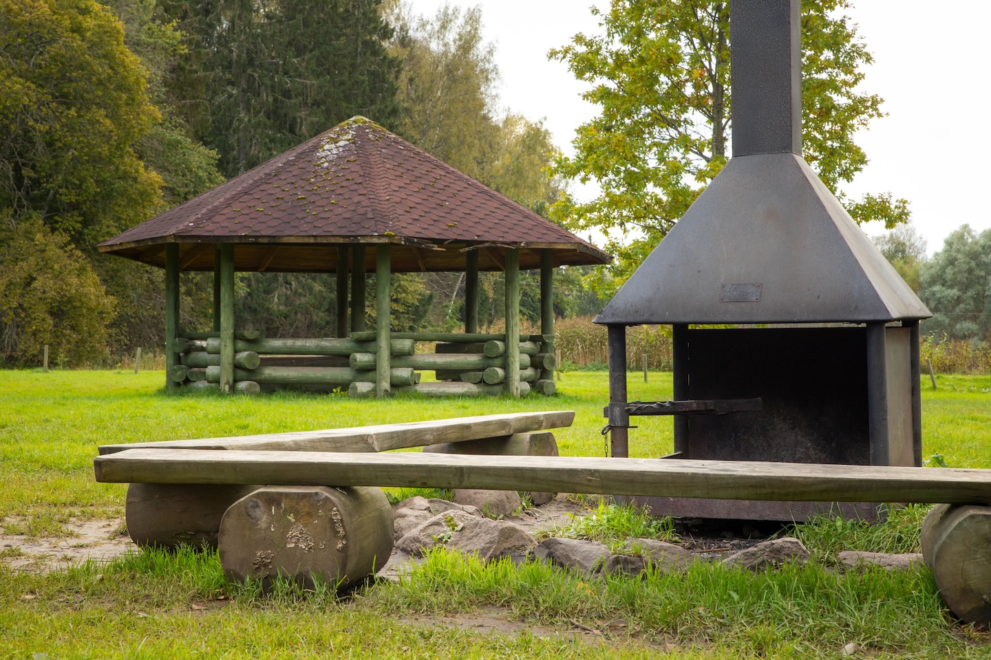 Loodi paisjärve lõkkekohad