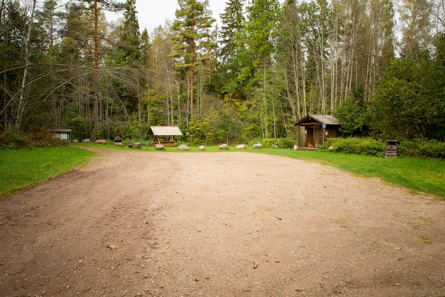 Sinialliku matkarada (1,3 km)