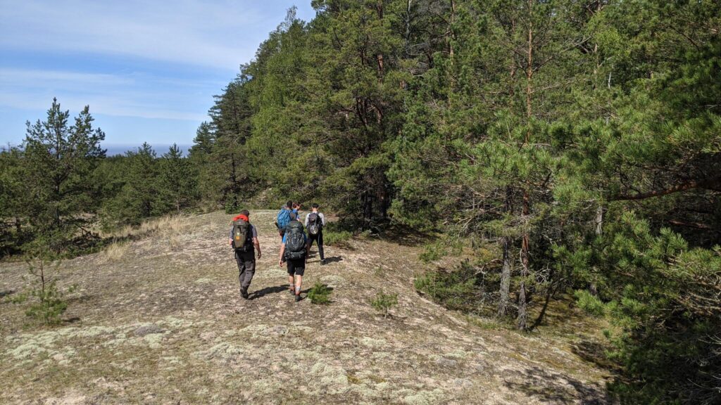 People on the Hiiumaa hiking trail