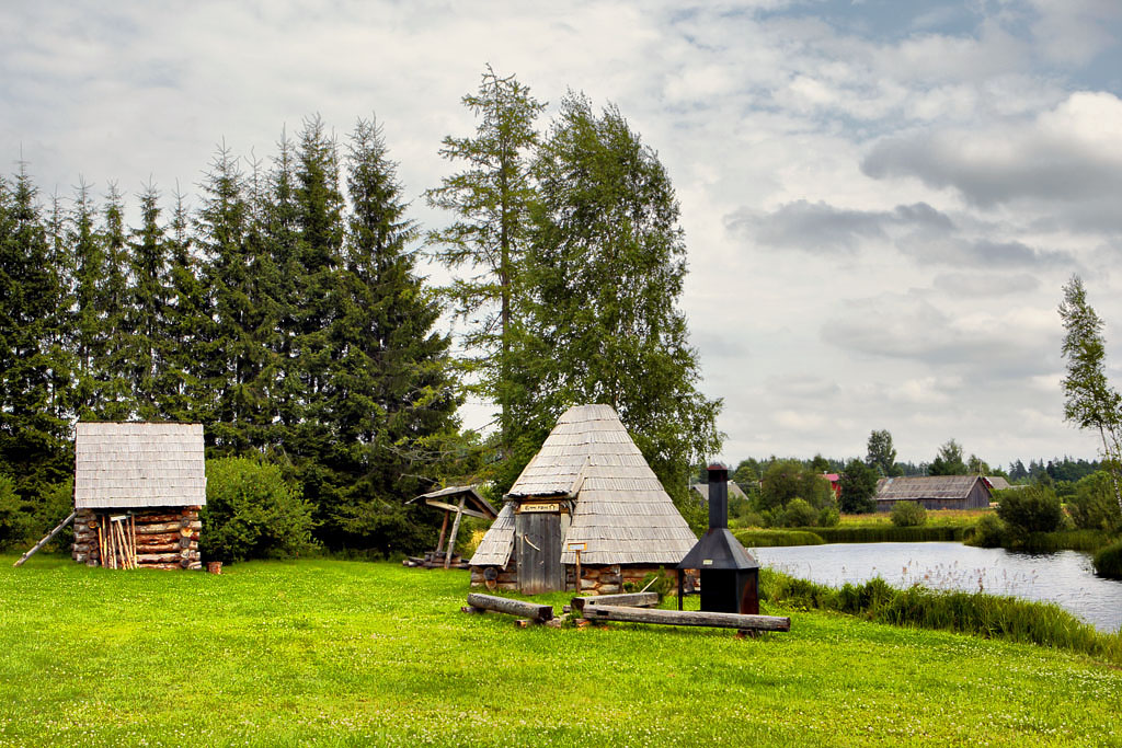 Pähni forest hut