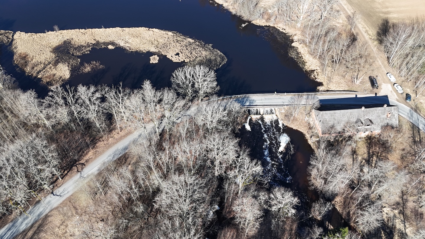 Uudise "RMK alustab Koorküla paisu eemaldamist ja Õhne jõe loodusliku sängi taastamist " eelvaate pilt