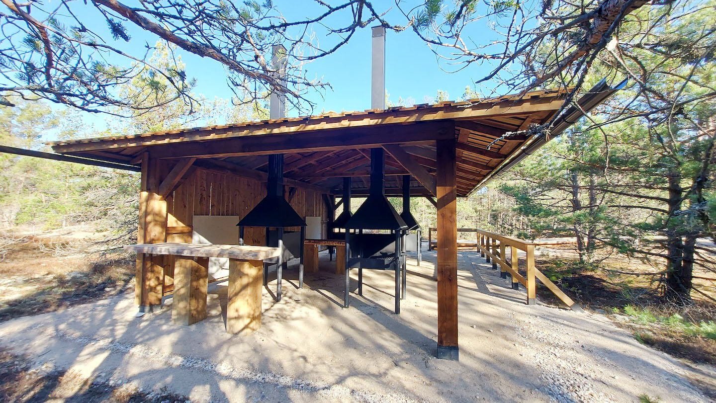 Uudise "AINULAADNE EESTIS: RMK ehitas Lepaaugu lõkkekohta esimese ühisgrilliala" eelvaate pilt